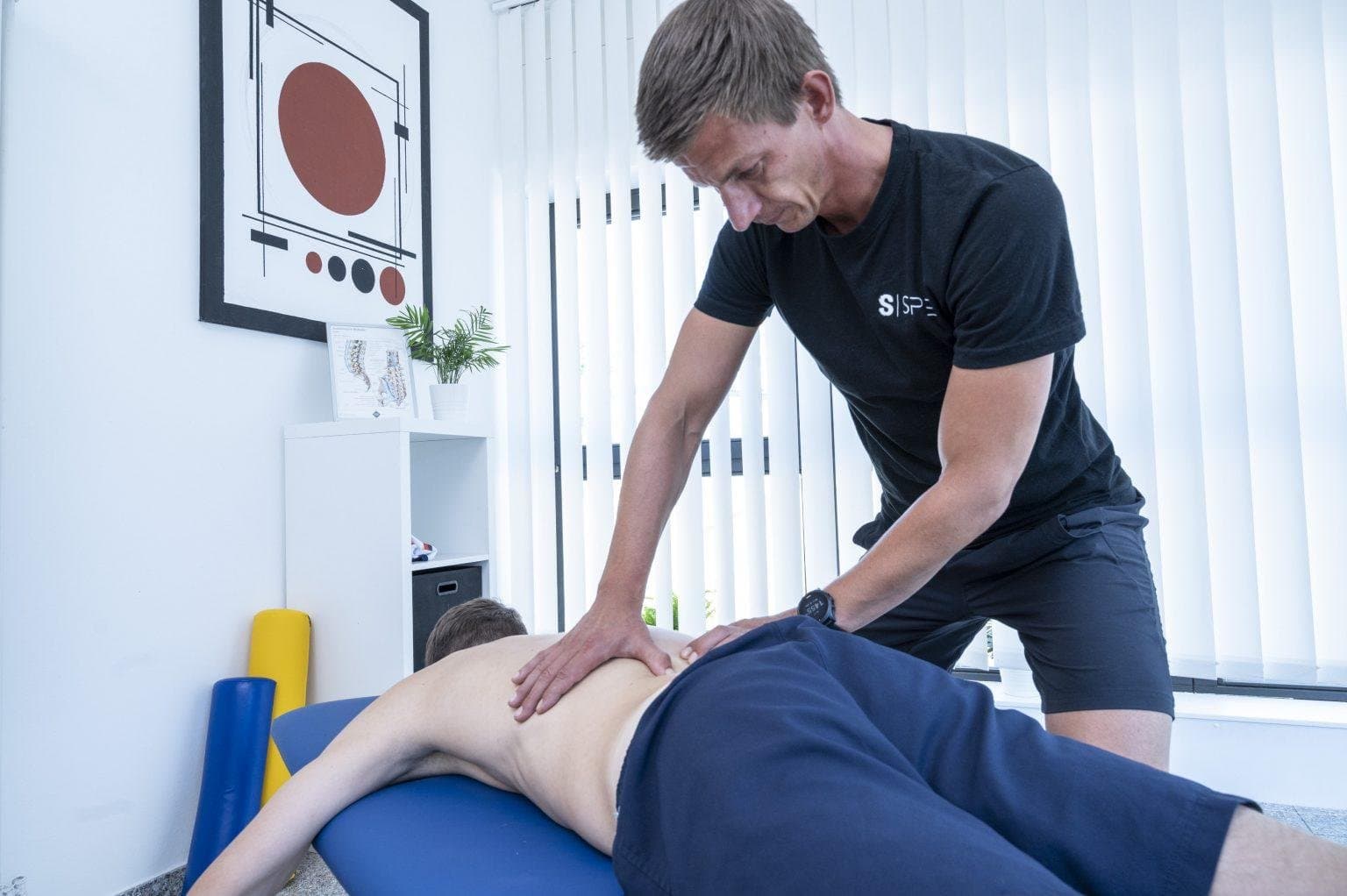 Physiotherapeutische Rückenbehandlung in der Praxis von SPE-Physio