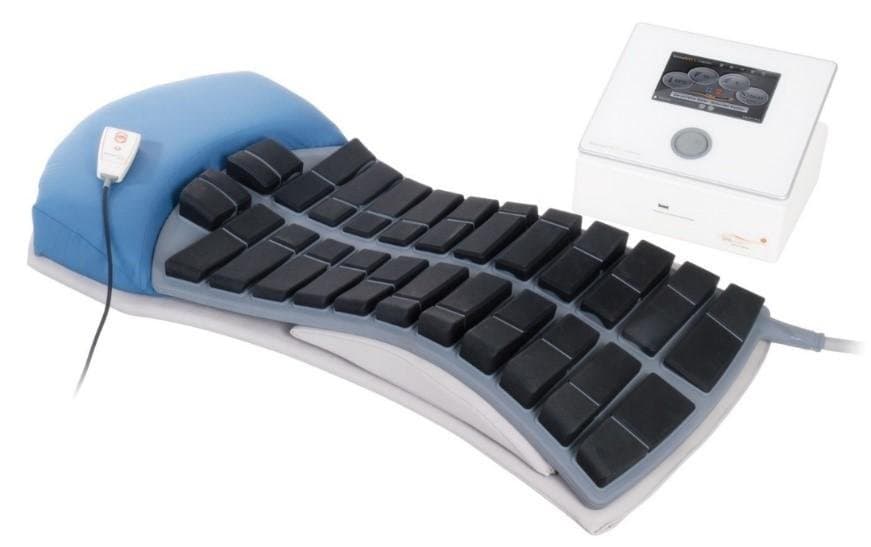 Das StimaWELL-Gerät mit 12-Kanal-Stimulationsmatte und Bedieneinheit